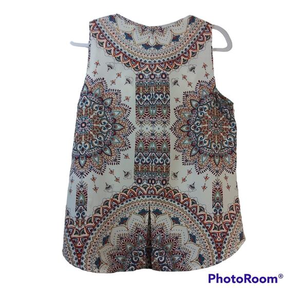Verse Jory Split Neck White Mandala Patterned Sleeveless Top Blouse Size M - Picture 2 of 6